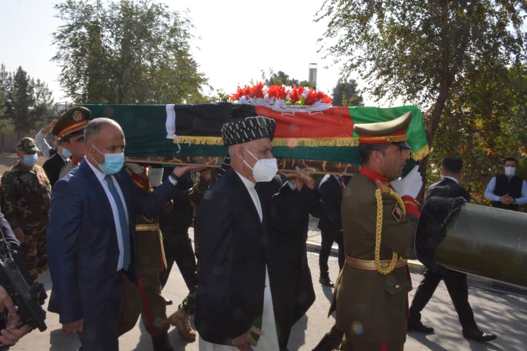 President, senior officials attended funeral of Afghan Air Forces pilots martyred in choppers collision!