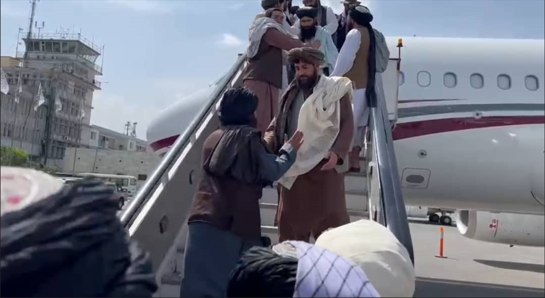 بازگشت سرپرست وزارت دفاع ملی و هیأت همراه شان به کابل