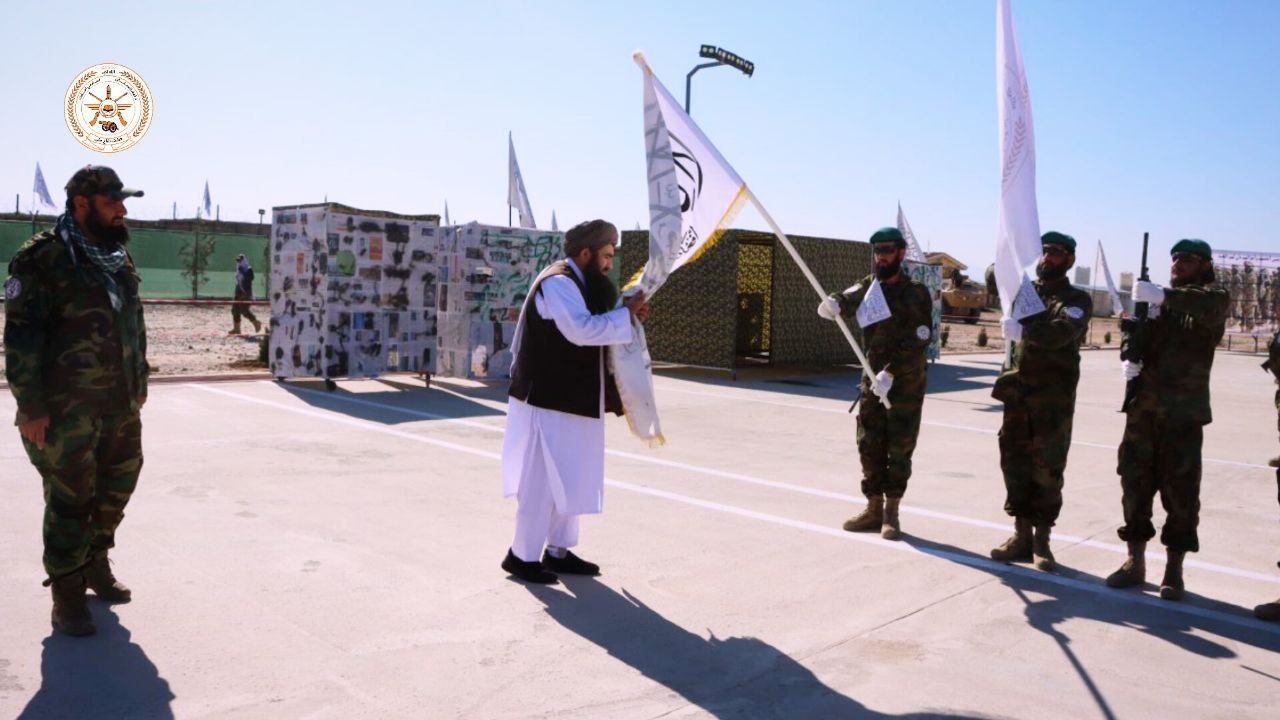 فراغت صد ها تن منسوبین جوان از مرکز تعلیمی قول اردو ۲۱۷ عمری 