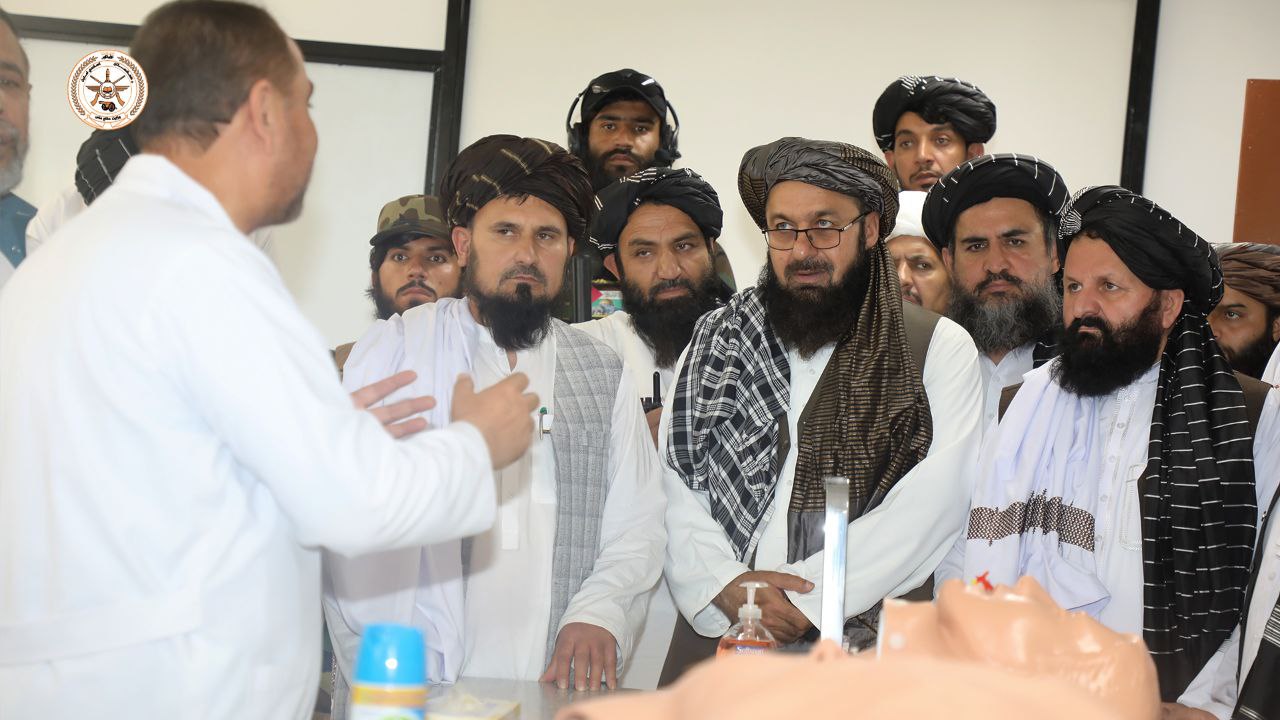 د طبي علومو (پوځي طب )پوهنځي پرانیستې انځورونه